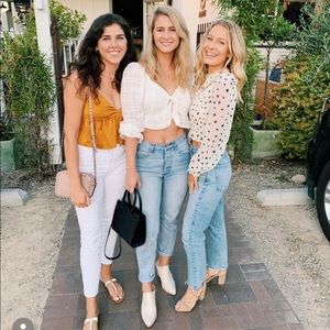 Aritzia Wilfred Label Tempest Blouse in rare beautiful color!